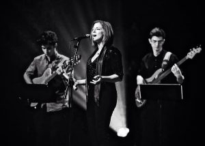 photo N&B Eliza Eleven en trio